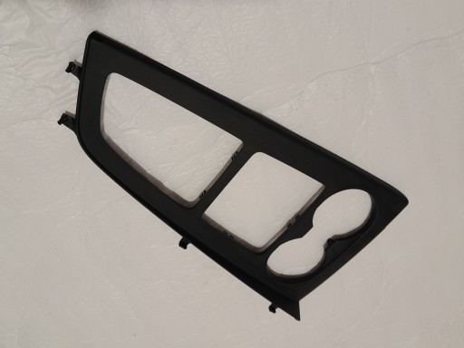 AUDI A4 B9 LIFT frame TUNELU SRODKOWEGO 8W1864241A