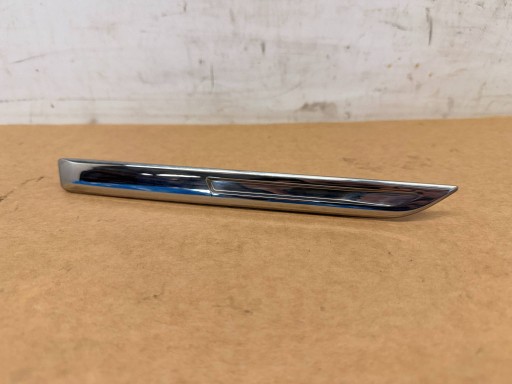 Renault Megane IV moulding of a fender right 990425039R