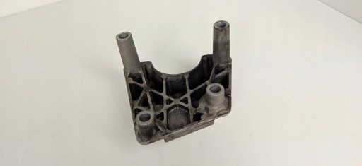 INSIGNIA B 2.0 CDTI biturbo 4X4 holder of the engine holder 84324573