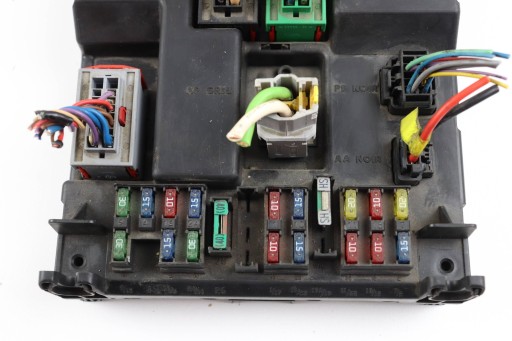 CITROEN PEUGEOT module compartment control unit BSI 9651197680A 9651196980A