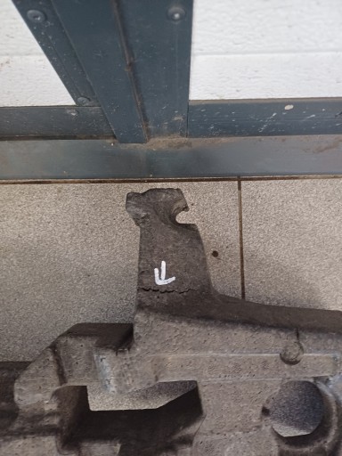 ABSORBER of a bumper front front AUDI A6 C7 LIFT 4G0807550S