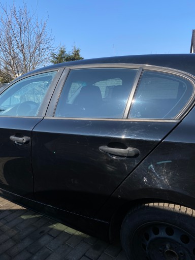 BMW 1 and E87 04-11 door left rear. rear part kod lakieru 668/9 SCHWARZ 2