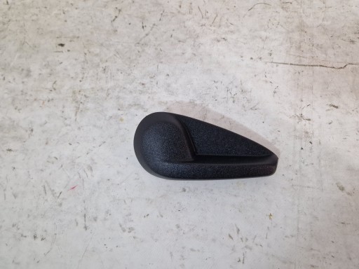 DODGE CHARGER 2015 - left seat bracket POKRETLO L0202150
