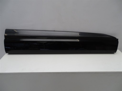 Молдинг правой передней двери AUDI Q7 4m0 4M0853960B