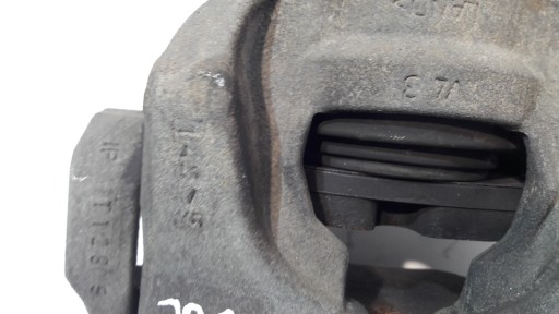 JAGUAR XE X760 2015 caliper brake left front AVG9A