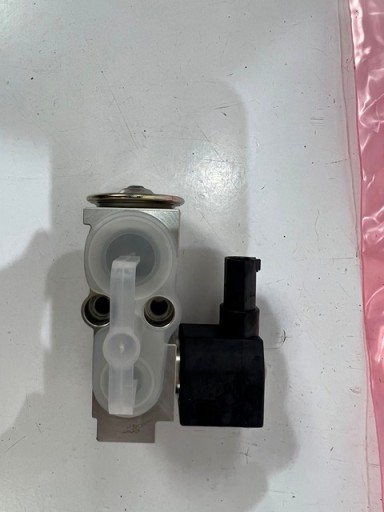 BMW 750eX X5 XM Расширительный клапан 64505A0F0D0