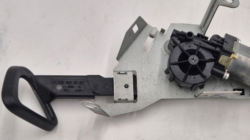 PODAJNIK supports right front MERCEDES W209 CLK 2098600682