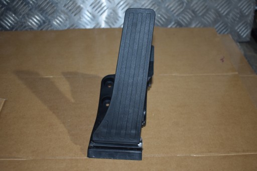 IDEALNY Gaspedal MERCEDES W214 1