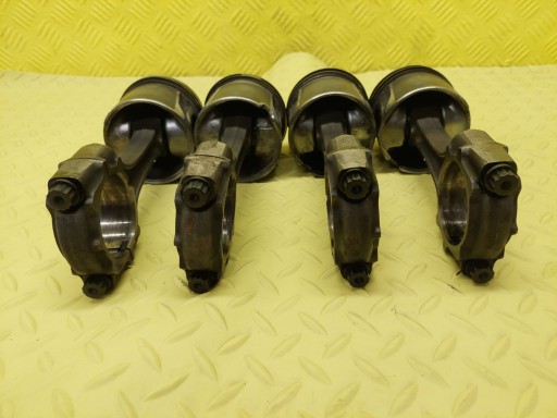 TOYOTA COROLLA E12 2.0 D4D piston