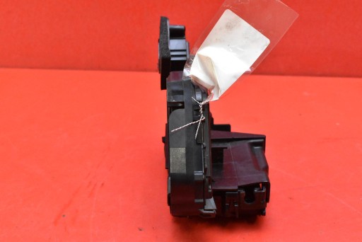 lock door left rear part rear EU 5NA839015D VW PASSAT B8 sedan LIFT 19-21