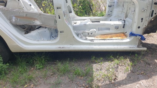 СТОЙКА БОКОВОГО КРЫЛА LR FRILL GOLF VII COMBI