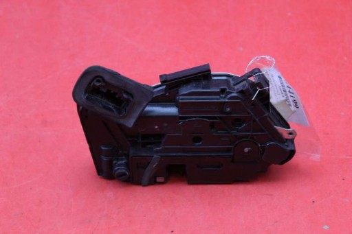 lock door left rear part rear 5E0839015A SKODA OCTAVIA 3 III HB 13-17