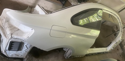 ЧВЕРТЬ - ПРАВА БІК BMW F22