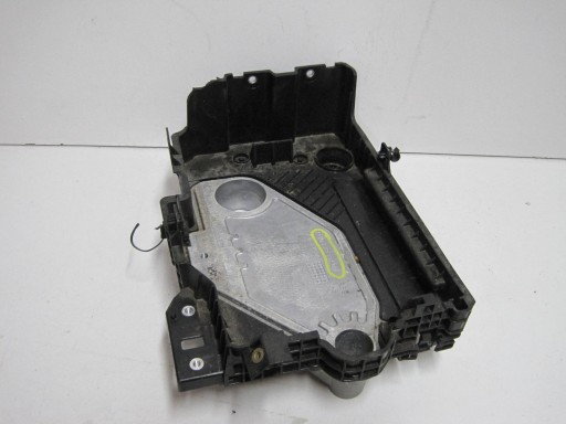 držač akumulatora NISSAN JUKE II F16 P1011233A01
