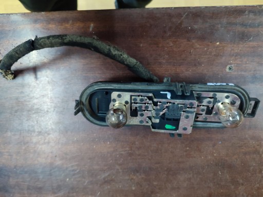 ПАТРОН ЛАМПЫ ЛЕВЫЙ ЗАДНИЙ PEUGEOT 5008