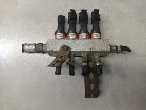 СМУГА ВПОРСКУВАННЯ ГАЗУ TOYOTA CAMRY V 2.4 67R010185