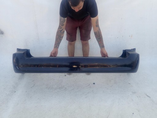KIA CARNIVAL and 1 99-05 bumper rear part rear
