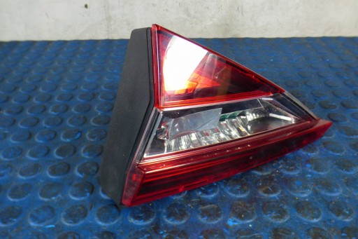 Skoda Superb III KOMBI light to the bonnet boot right 3V9945308F