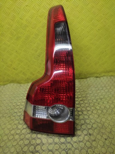 VOLVO V50 feu gauche arrière 30678745