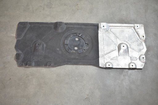 top zustand blende abdeckung unterfahrschutz BMW G22 1