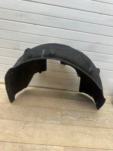 podblatník NADKOLA BMW M8 F91 F92 8079988