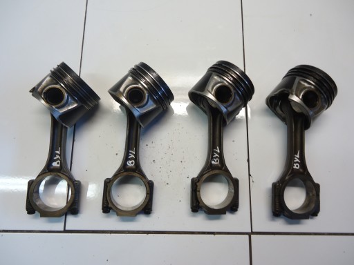 JEEP PATRIOT COMPASS 2.0CRD 140KM BYL piston with connecting rod 038J