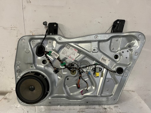 window regulator mechanism right front VW TOGUAN and 5N1837730D
