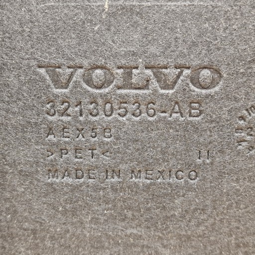 cover cover central PANEL PODLOGOWY rear part VOLVO EX90