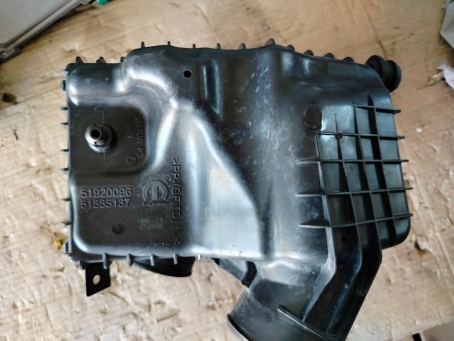 cover of a filter, air FIAT 500L 1.6M-JET 51920096 51885137
