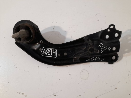 Toyota Corolla E210 E21 rameno zadný pravý (A894)