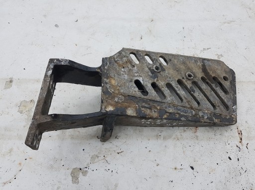 КРОНШТЕЙН КРІПЛЕННЯ ПІДСТАВА СТУПЕНІ LH DAF 55 LF