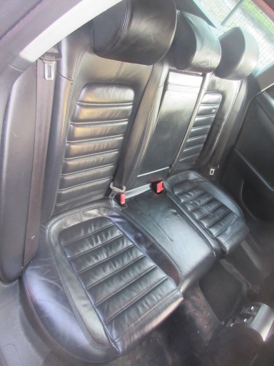 Підголівник дивана задній лівий Шкіряний універсал PASSAT B7