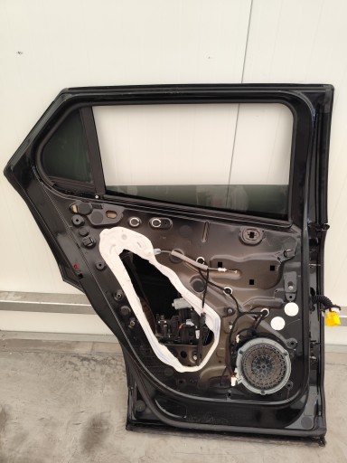 PEUGEOT 2008 II Tür heck links