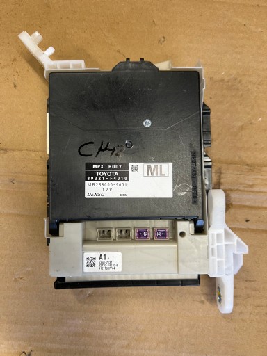 Модуль контролера toyota c hr 89221-f4010