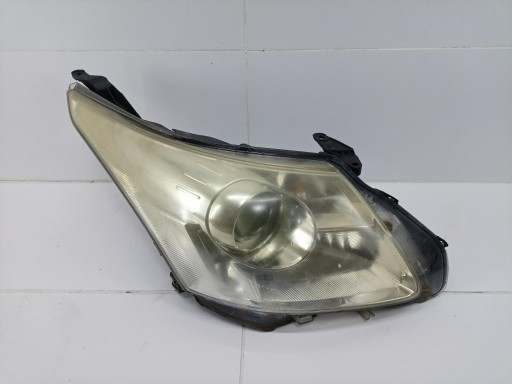 light front right side Toyota Avensis 3 T270 facelift ZRT272W 2012