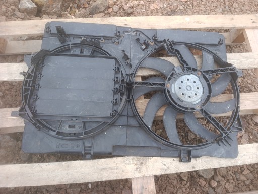fan AUDI Q5 8R 2.0 TDI 177 KM QUATTRO LIFT 8K0121003Q