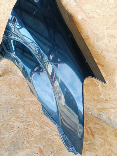 fender right front black TOYOTA Corolla Verso 06r Lak 209