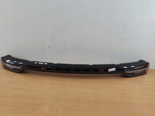 PORSCHE CAYENNE III 9Y TURBO S light rear part central