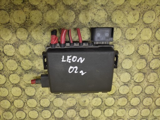 SEAT LEON et Module fusibles 1J0937550