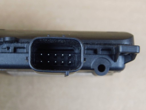 Volvo XC40 module sensor sensor martwego pola 32340780