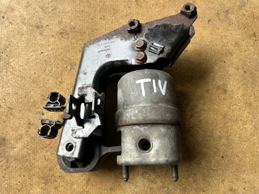 VW T4 2,5 TDI Getriebehalter getriebe 7D0399111K