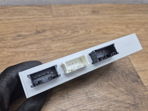 BMW F15 F16 F31 F36 F45 module control unit of the rear bonnet boot 7412610