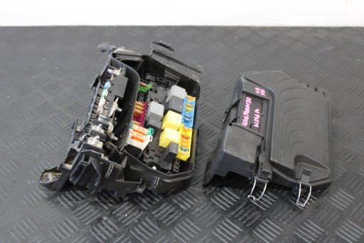 fuse box cover A2465400182 MERCEDES B-class W246 LIFT