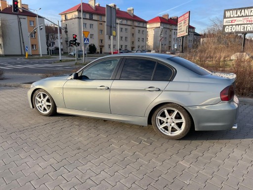 BMW Seria 3 E90-91-92-93 Limuzyna E90 325i 218KM 2005