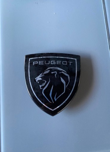 Емблема з логотипом Peugeot 308 T10