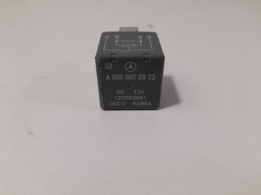 Mercedes-Benz GLC X253 C253 relay A0009822923 (P367)