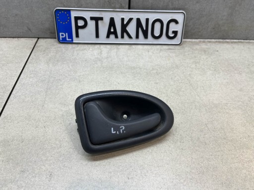 handle inner left front OPEL VIVARO and 2.5 CDTI 8200028994