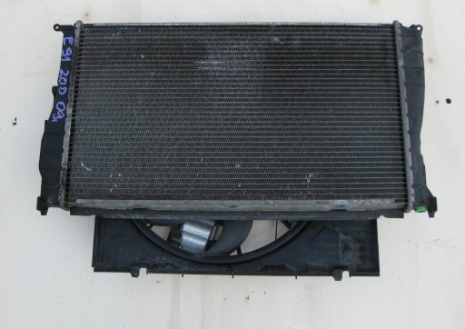 BMW E91 2.0 D 09R Kühler Wasserkühler Lüfter 7801993
