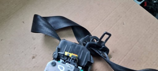 A4 B8 S4 LIFT tension belt safety left front front 8K1857705AK