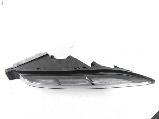 PORSCHE MACAN and 95B LIFT 19- light LED DRL indicator W bumper front R